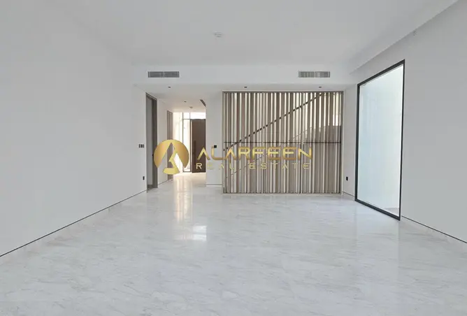 135647209 - Property Image 2