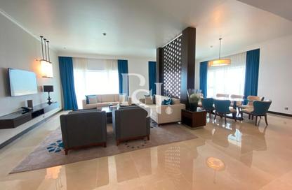 Apartment - 4 - 6 for sale in Fairmont Marina Residences - The Marina - Abu Dhabi