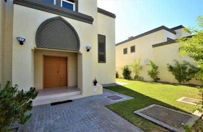 Villa - 3 Bedrooms - 4 Bathrooms for rent in Regional Large - Regional - Jumeirah Park - Dubai