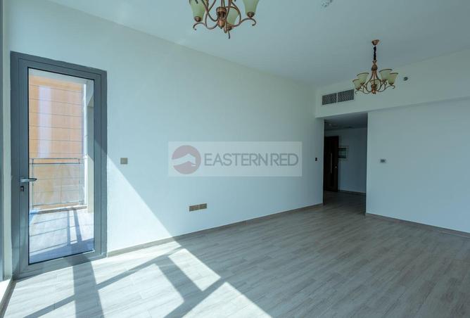 76582235 - Property Image 3