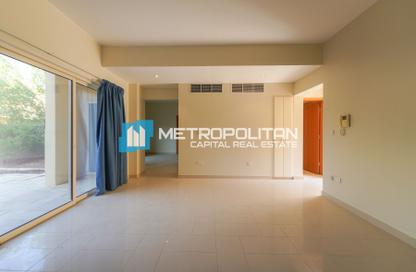 Villa - 5 - 6 for rent in Khannour Community - Al Raha Gardens - Abu Dhabi