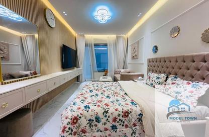 Apartment - Studio - 1 for rent in Oasis 1 - Oasis Residences - Masdar City - Abu Dhabi