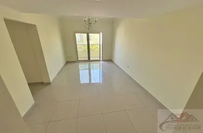 Apartment - 2 Bedrooms - 2 Bathrooms for rent in Muwaileh 29 Building - Muwaileh - Sharjah