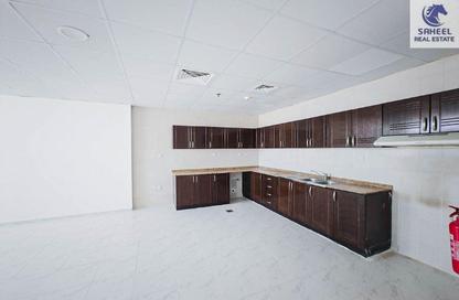 Apartment - 1 - 1 for rent in RAK Tower - Al Seer - Ras Al Khaimah