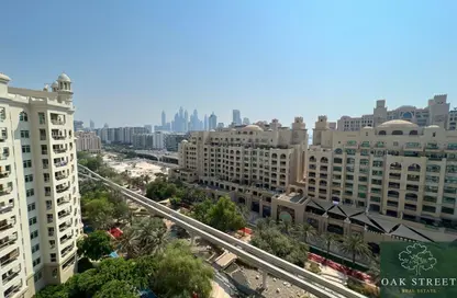 Apartment - 4 Bedrooms - 4 Bathrooms for rent in Al Sarrood - Shoreline Apartments - Palm Jumeirah - Dubai