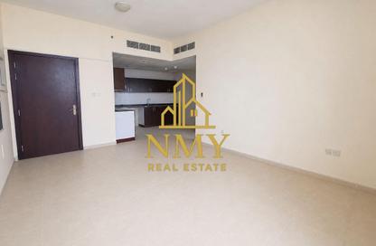 Apartment - 1 Bedroom - 1 Bathroom for rent in Union Tower - Al Seer - Ras Al Khaimah