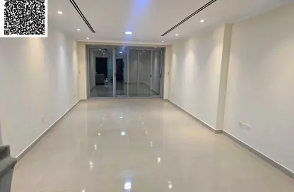 شقة - 2 غرف نوم - 4 حمامات للايجار في مساكن كورنيش عجمان - طريق كورنيش عجمان - عجمان