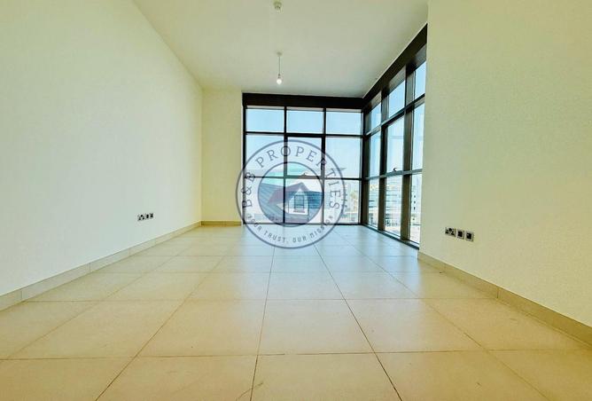 82365405 - Property Image 3