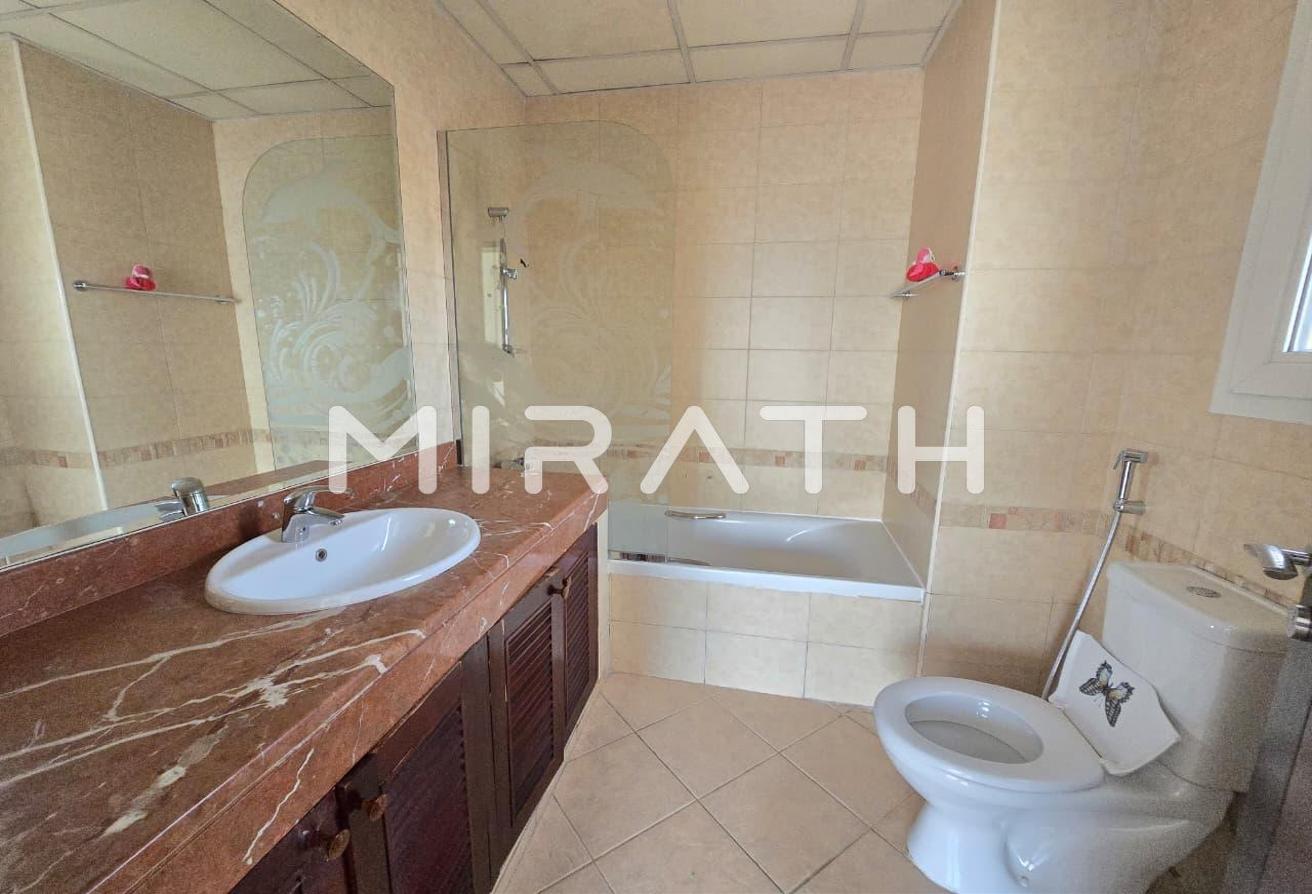Compound Villa | Shared Pool| Close to beach photo 5