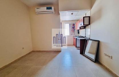 Apartment - Studio - 1 Bathroom for rent in Fire Station Road - Muwaileh - Sharjah