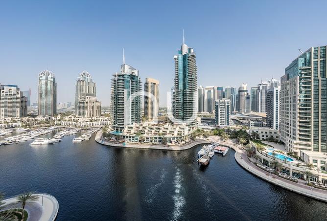 مفروش بالكامل رقم 9 2 غرف نوم مع إطلالات كاملة على المرسى