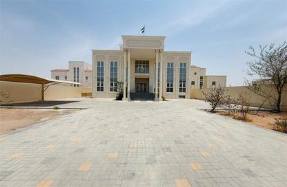 Villa - 5 Bedrooms - 7+ Bathrooms for rent in Madinat Al Riyad - Abu Dhabi