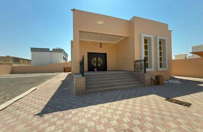 Villa - 3 Bedrooms - 3 Bathrooms for rent in Gate Tower 1 - Musheiref - Ajman