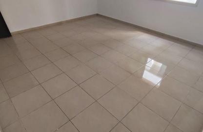 Apartment - 1 Bedroom - 2 Bathrooms for rent in Qasimia 10 building - Al Mahatta - Al Qasimia - Sharjah