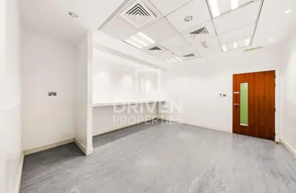 Office Space - Studio for rent in Emaar Business Park Building 2 - Emaar Business Park - Sheikh Zayed Road - Dubai