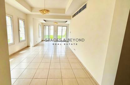 Villa - 3 Bedrooms - 3 Bathrooms for rent in Springs 8 - The Springs - Dubai