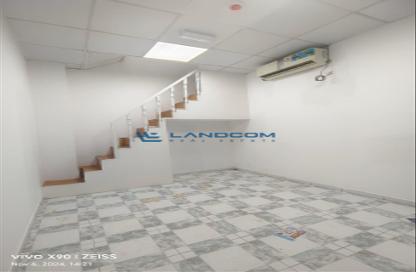 Shop - Studio - 1 Bathroom for rent in Rashed Ali Rashed Almazrouei Building - Al Souk Al Kabeer - Bur Dubai - Dubai