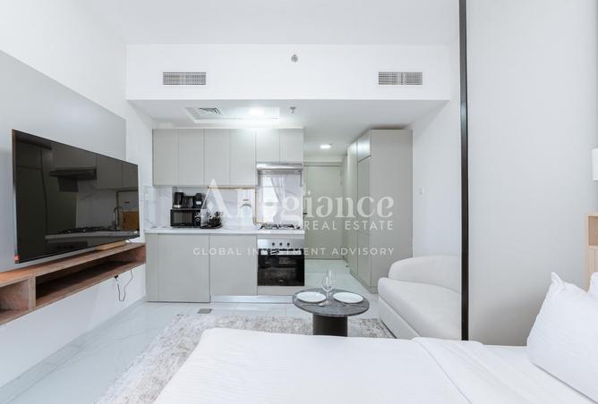Fully Furnished Studio | Prime Location | Vacant photo 2