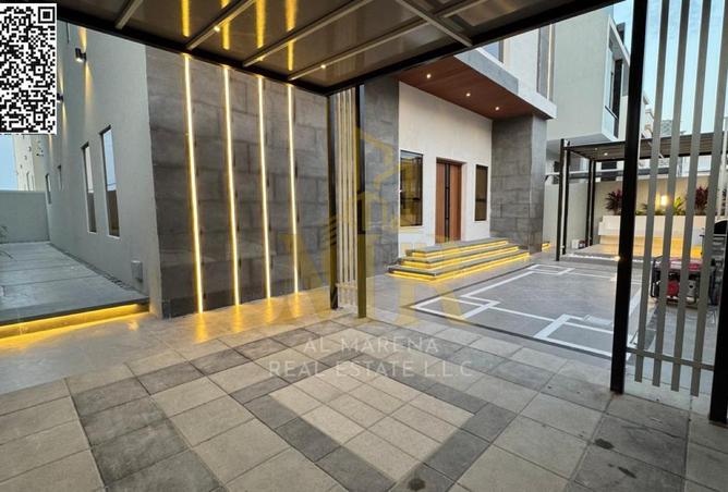 56129349 - Property Image 2