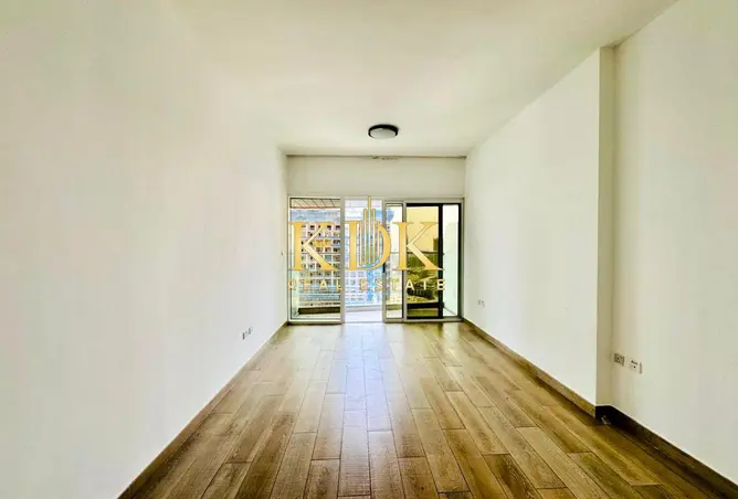 104670002 - Property Image 2