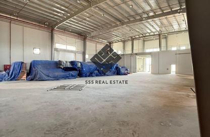 Warehouse - Studio - 2 Bathrooms for rent in Umm Dir - Umm Al Quwain