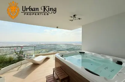 Apartment - 2 Bedrooms - 3 Bathrooms for rent in One of One Luxury Residences - Business Bay - Dubai