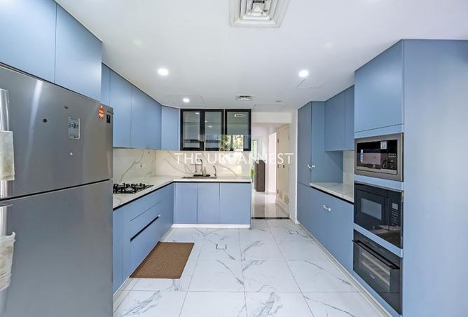 135141027 - Property Image 3