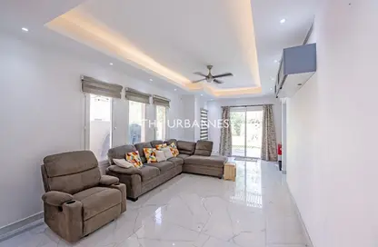 Villa - 3 Bedrooms - 3 Bathrooms for rent in Springs 2 - The Springs - Dubai