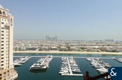 Apartment - 2 Bedrooms - 3 Bathrooms for rent in Marina Residences 6 - Marina Residences - Palm Jumeirah - Dubai