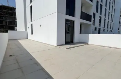 شقة - 2 غرف نوم - 2 حمامات للايجار في شقق ريحان - الجادة - الشارقة