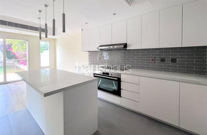 Villa - 3 Bedrooms - 3 Bathrooms for rent in Maeen 2 - Maeen - The Lakes - Dubai