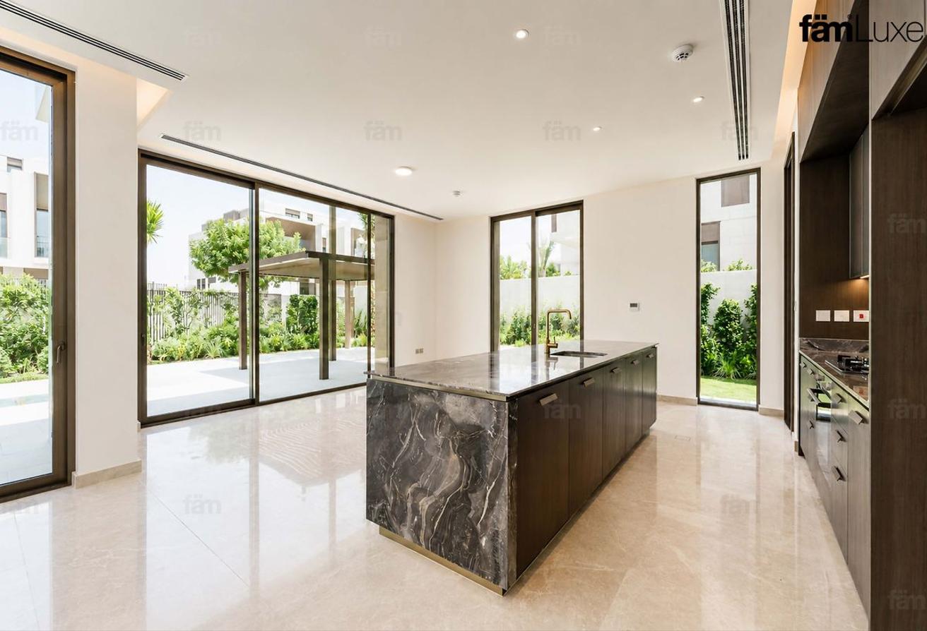 Brand New | Vacant | View Today | With Elevator photo 8