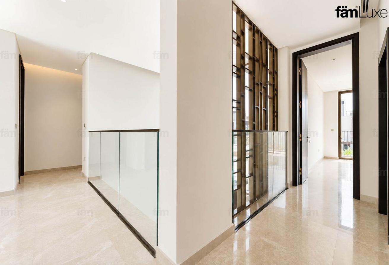 Brand New | Vacant | View Today | With Elevator photo 21