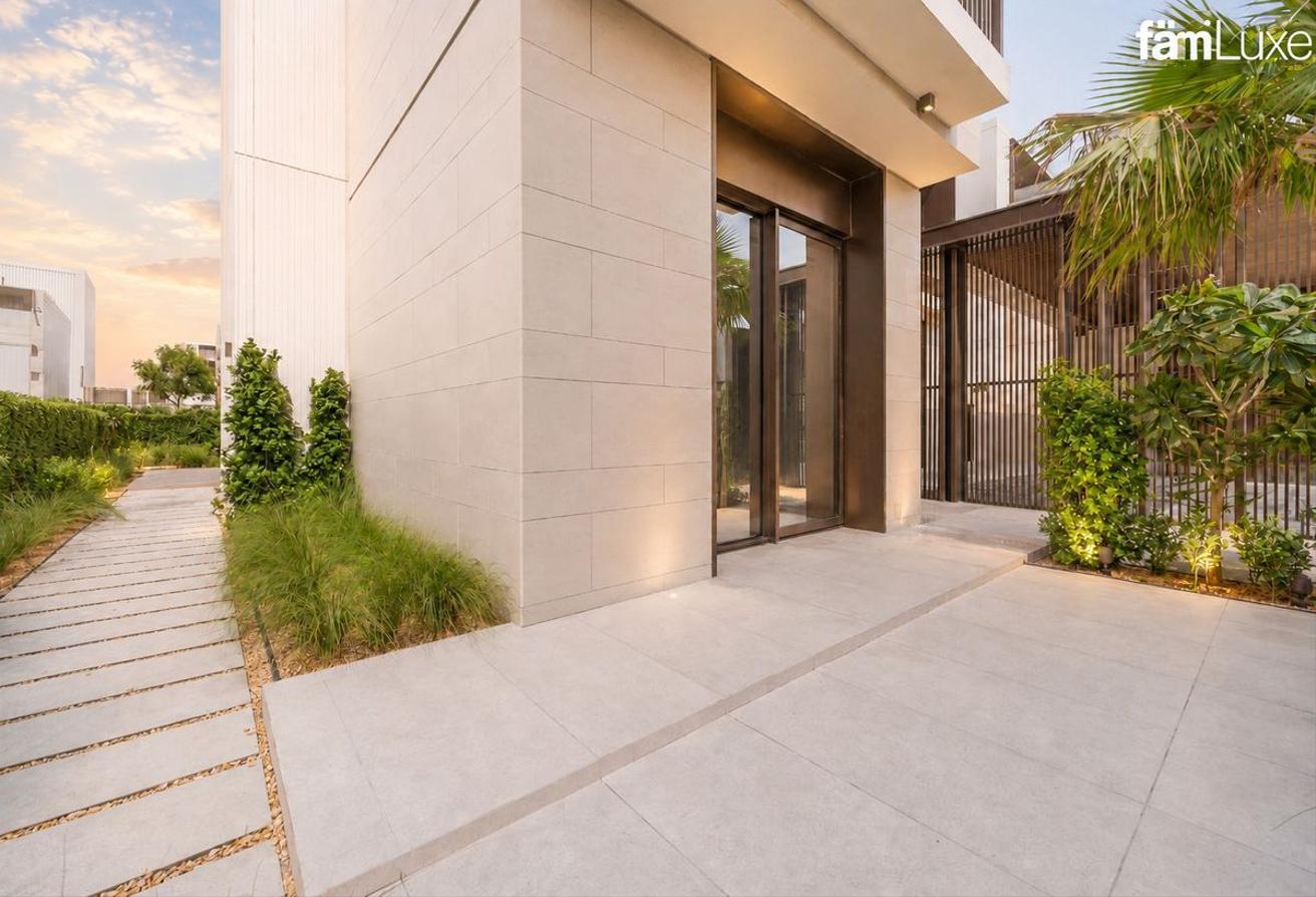 Brand New | Vacant | View Today | With Elevator photo 24