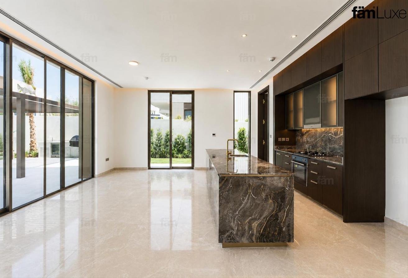 Brand New | Vacant | View Today | With Elevator photo 9