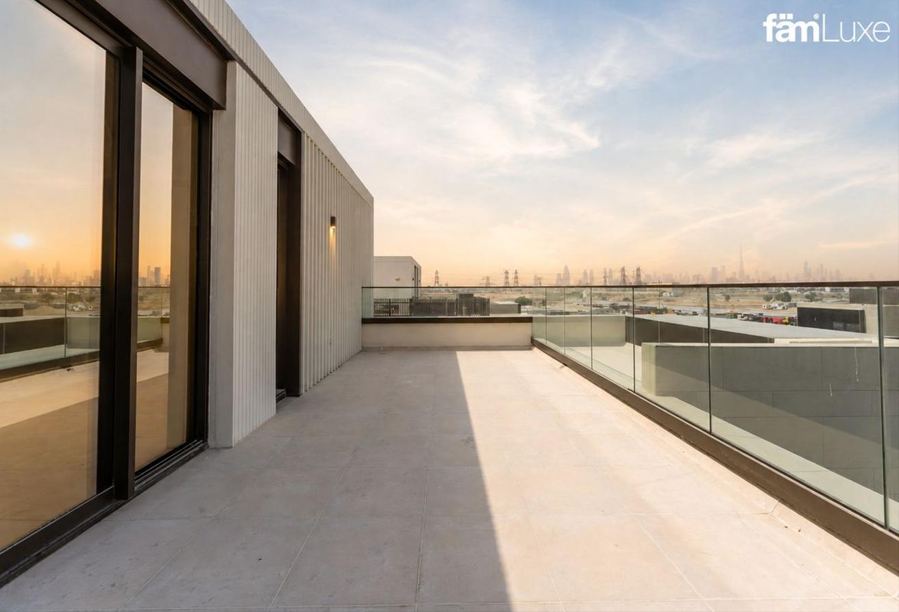 Brand New | Vacant | View Today | With Elevator photo 29