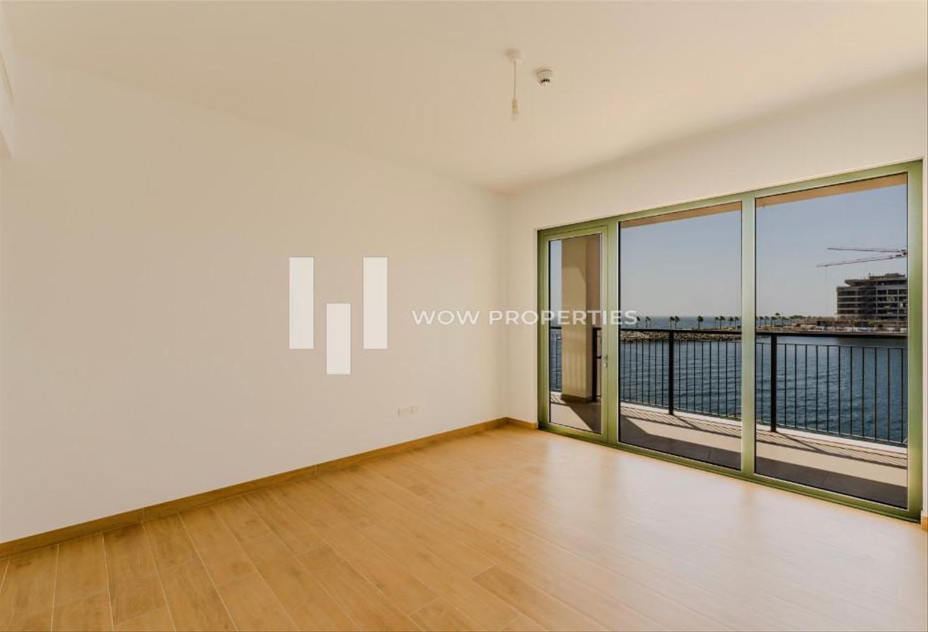 CORNER UNIT | FULL MARINA AND SEA VIEWS | VACANT photo 16