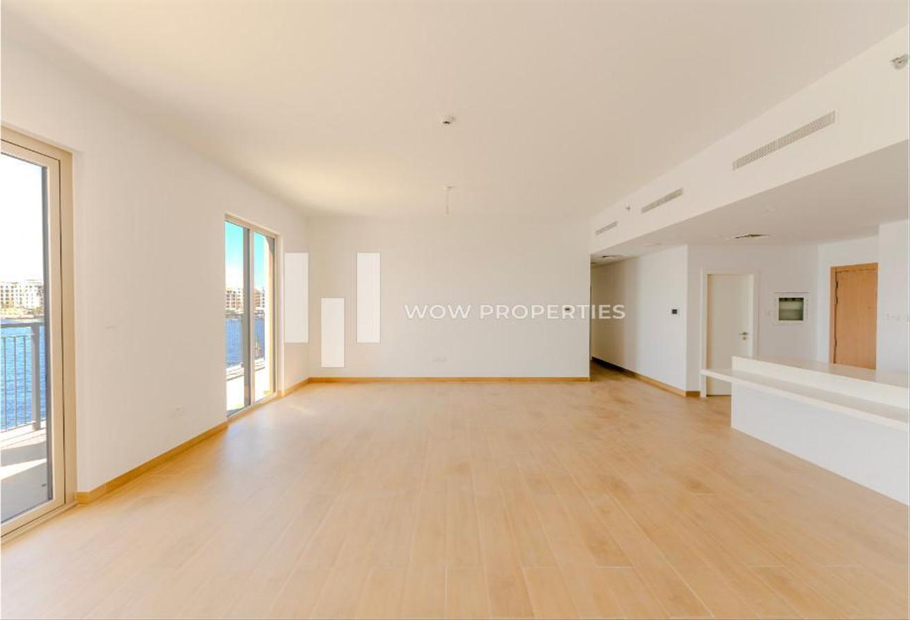 CORNER UNIT | FULL MARINA AND SEA VIEWS | VACANT photo 4