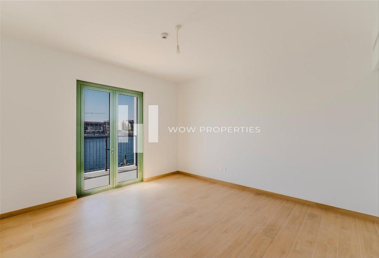 CORNER UNIT | FULL MARINA AND SEA VIEWS | VACANT photo 12