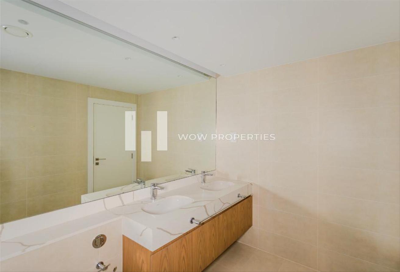 CORNER UNIT | FULL MARINA AND SEA VIEWS | VACANT photo 23