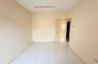 شقة - غرفة نوم - 1 حمام للايجار في بو تينة - الشرق - الشارقة