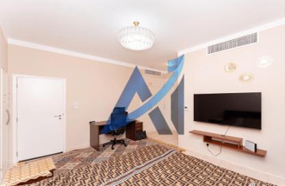 Villa - 4 Bedrooms - 4 Bathrooms for rent in Deema - The Lakes - Dubai Villa - 4 Bedrooms - 4 Bathrooms for rent in Deema - The Lakes - Dubai