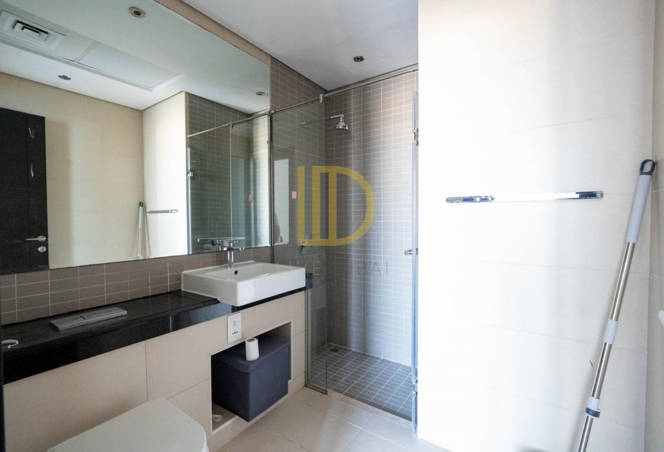 Kitchen Equipped| Near Dubai Marina Mall | Vacant photo 12