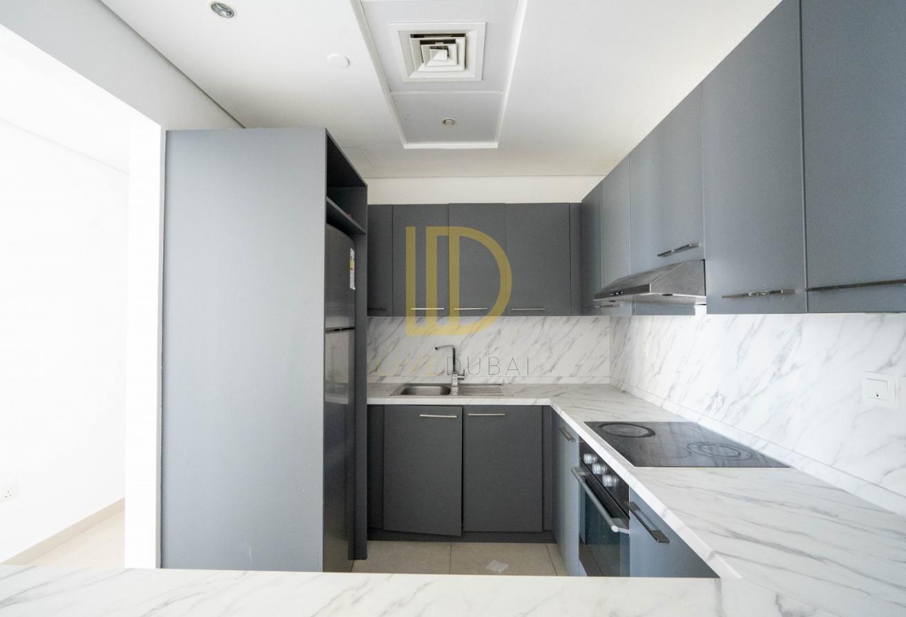 Kitchen Equipped| Near Dubai Marina Mall | Vacant photo 7