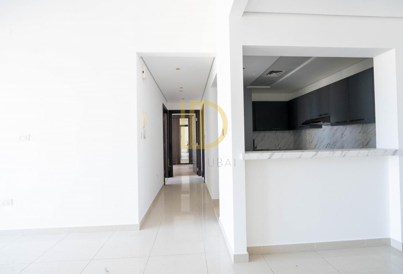 Kitchen Equipped| Near Dubai Marina Mall | Vacant photo 5