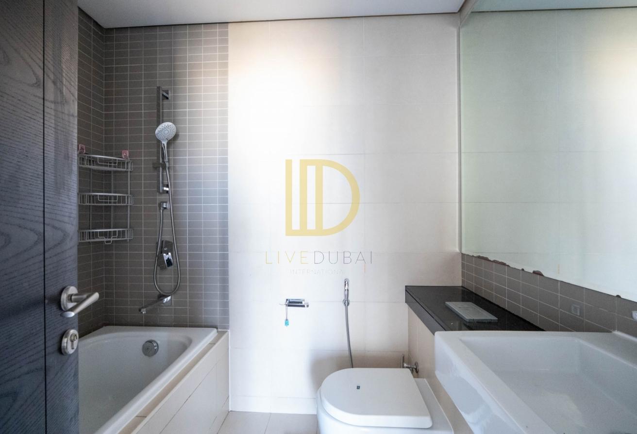 Kitchen Equipped| Near Dubai Marina Mall | Vacant photo 11