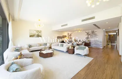 Townhouse - 3 Bedrooms - 5 Bathrooms for sale in Silver Springs 1 - Silver Springs - Damac Hills - Dubai