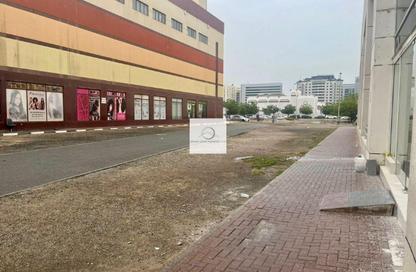 Retail - Studio - 1 Bathroom for rent in Zeenah Building - Port Saeed - Deira - Dubai