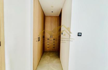 Apartment - 1 Bedroom - 2 Bathrooms for rent in Jumeirah Garden City - Al Satwa - Dubai