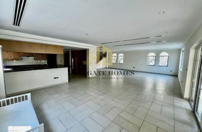 Villa - 4 Bedrooms - 4 Bathrooms for rent in District 4 - Jumeirah Park - Dubai Villa - 4 Bedrooms - 4 Bathrooms for rent in District 4 - Jumeirah Park - Dubai